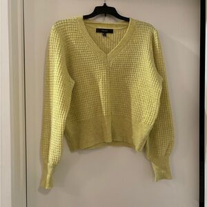 Chartreuse sweater 🥑